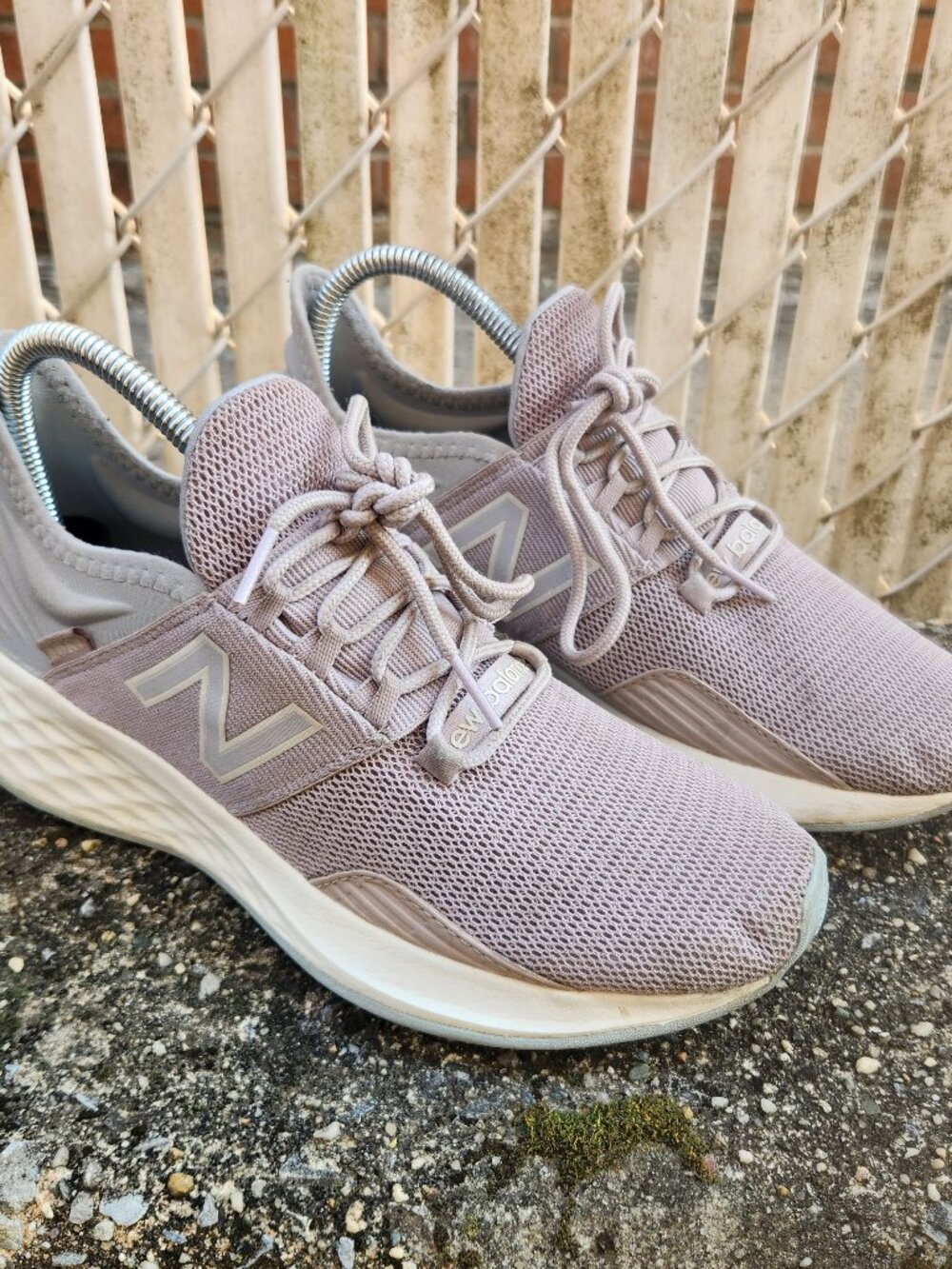 New Balance Fresh foam ROAV Running Workout Shoes Womens 7.5